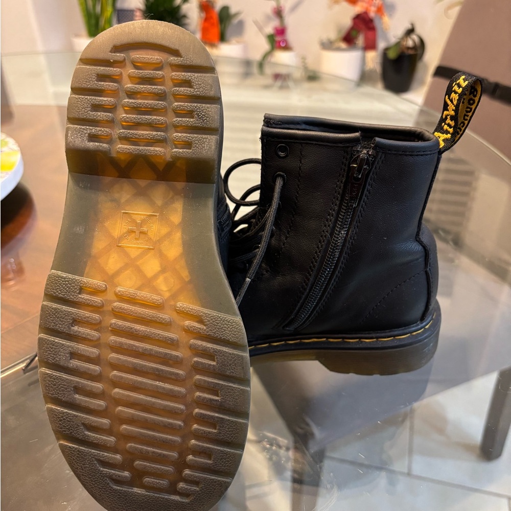 Doc Martens - Picture 3 of 4